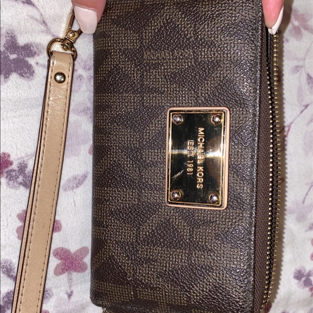 Michael Kors Wristlet